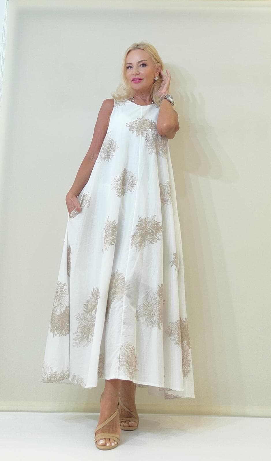 Noutati - Rochie Maxi Flori Aurii
